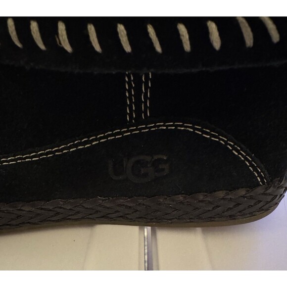 Sz 6 Ugg Varney Black Suede Women’s Ankle Booties Whip Stitched - Picture 8 of 11